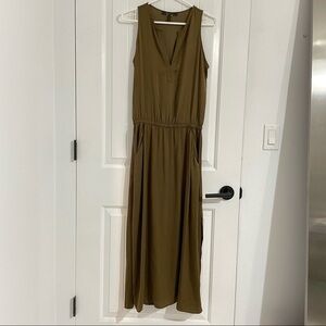 BCBGMAXAZRIA Bronze Satin Sleeveless Midi Dress